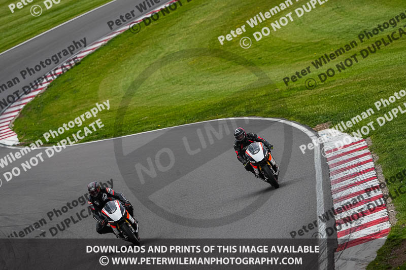 donington no limits trackday;donington park photographs;donington trackday photographs;estoril;event digital images;motorbikes;no limits;no limits trackdays;peter wileman photography;portugal;trackday;trackday digital images;trackday photos